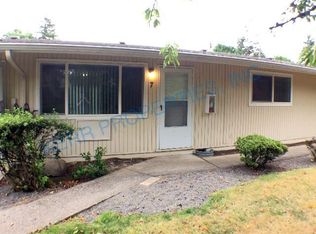 17920 SE Stark St APT 7, Portland, OR 97233