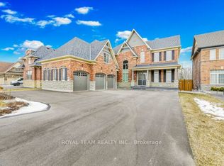 25 Thompson Way, Springwater, ON L9X 2A5