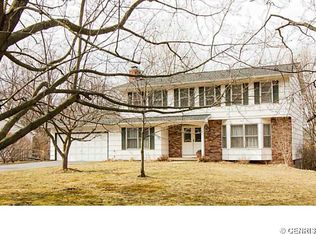 1 Folkside Ln, Fairport, NY 14450