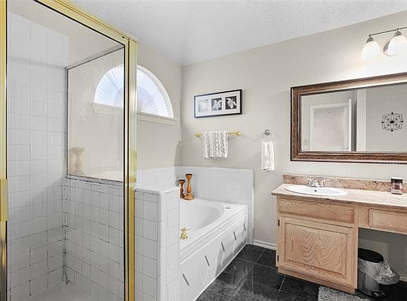 5th image of 6123 Richwater Dr