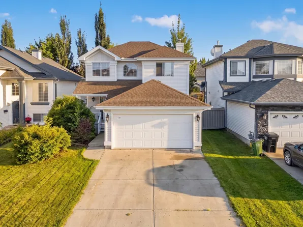 11813 11b Ave NW, Edmonton, AB T6J 7E3