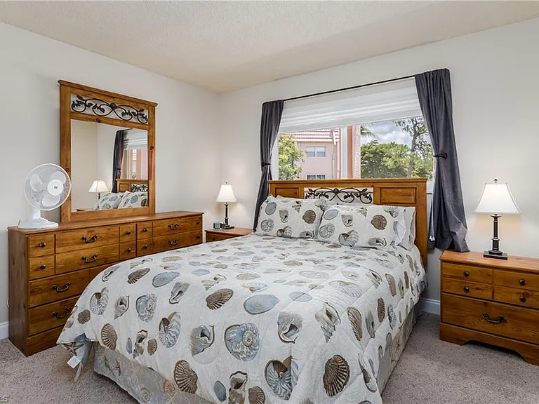 180 Turtle Lake Ct — Photo 21