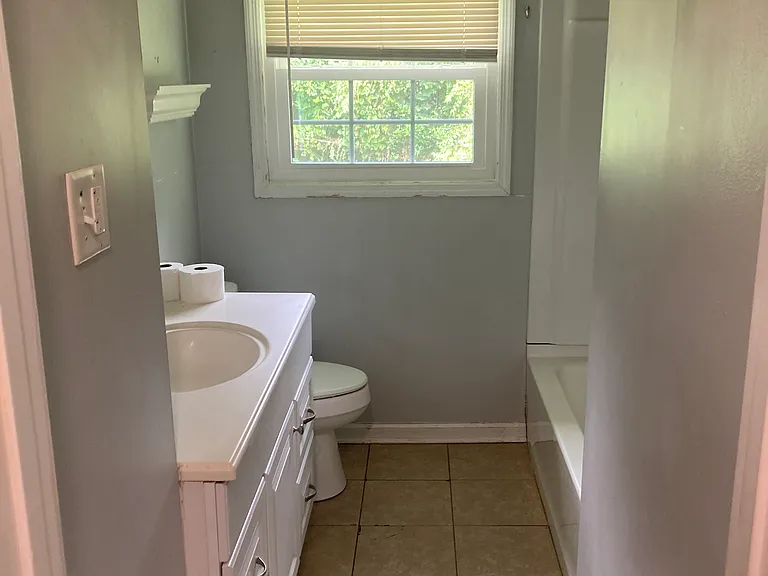 111 Trinity Dr — Photo 12