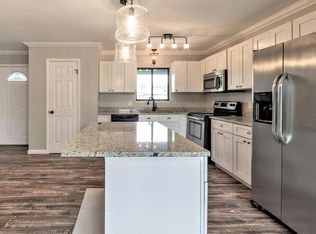 601 E Pine Forest Dr, Lynn Haven, FL 32444