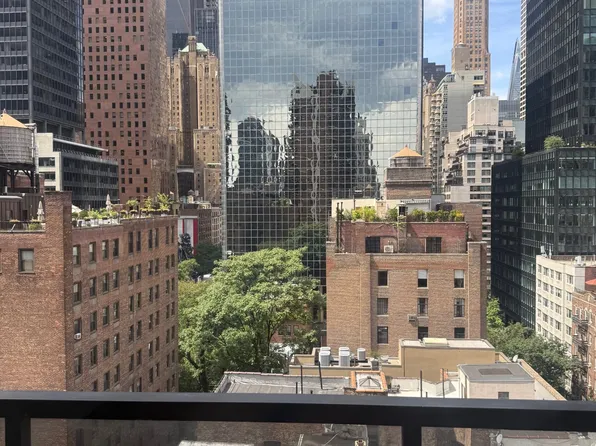 255 East 49th Street image 4 of 14