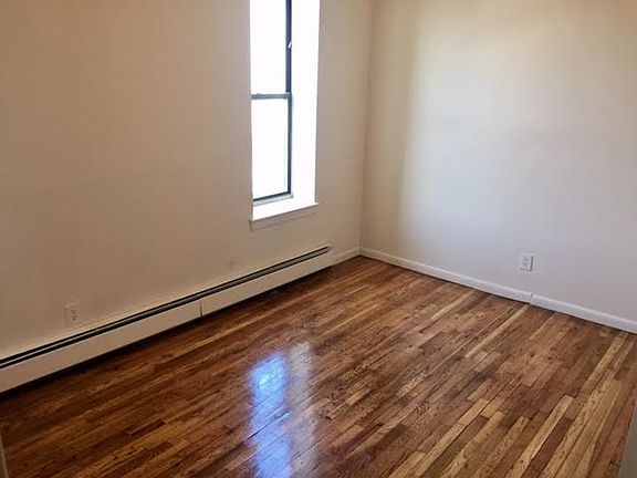 5th image of 514 Tinton Ave APT 5S