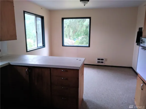 2949 State Route 105, Grayland, WA 98547