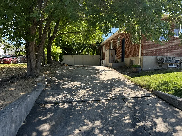 1293 S Main St — Photo 3