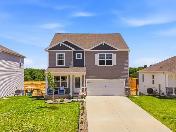 3179 Scanlon Farms Rd, Coralville, IA 52241