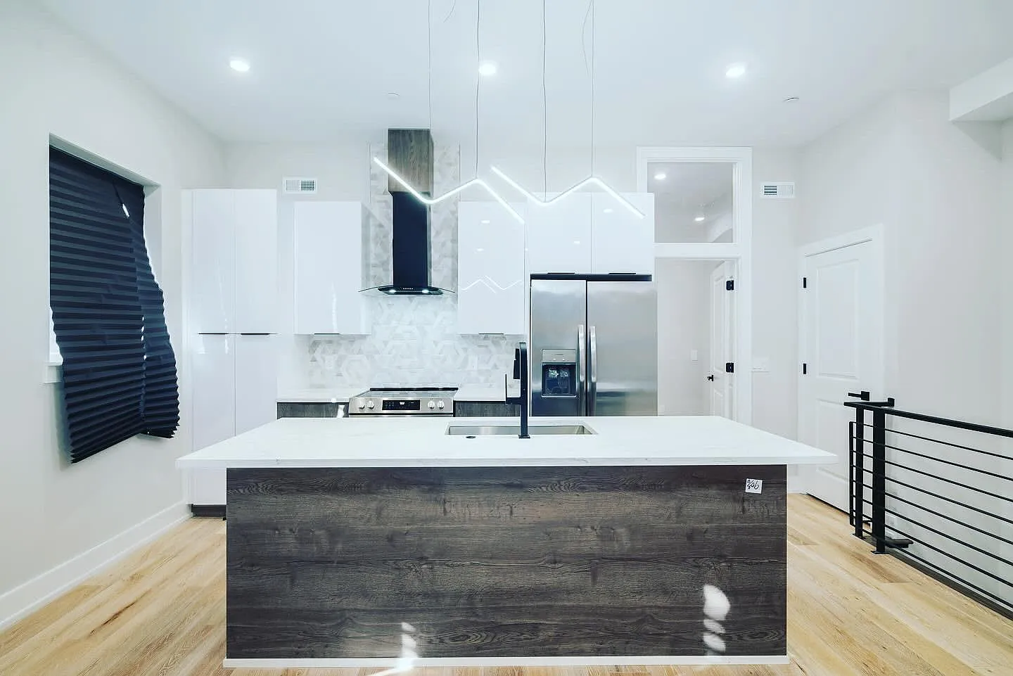 3 bed, 2300 sqft, $2,395 — Photo 4