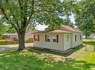 115 4th St, Colona, IL 61241