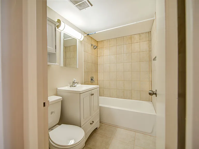 44 Dunfield Ave — Photo 32