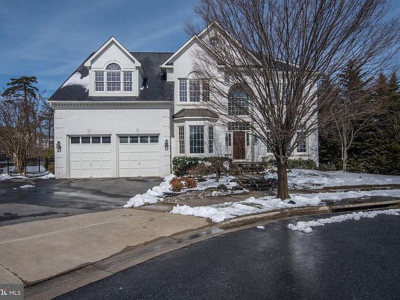 3rd image of 10203 Unicorn Way