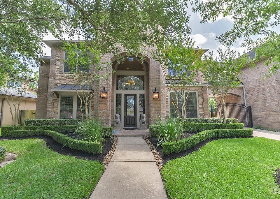 1st image of 13910 Hickory Meadow Ct