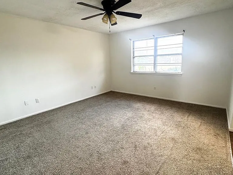 5202 Ric Dr — Photo 9