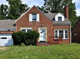 3595 Severn Rd, Cleveland Heights, OH 44118
