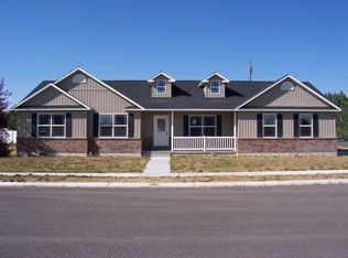 458 Buckskin Ct, Sugar City, ID 83448