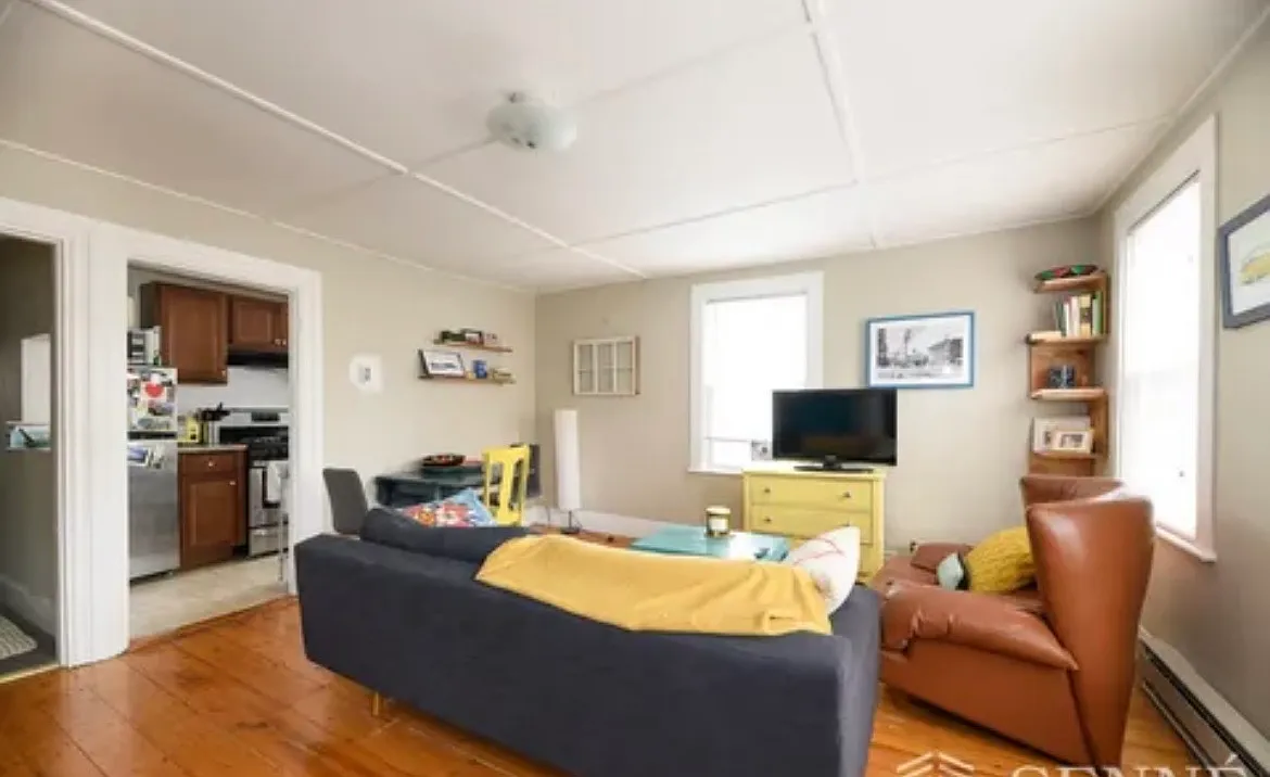 1 bed, 600 sqft, $2,400 — Photo 1