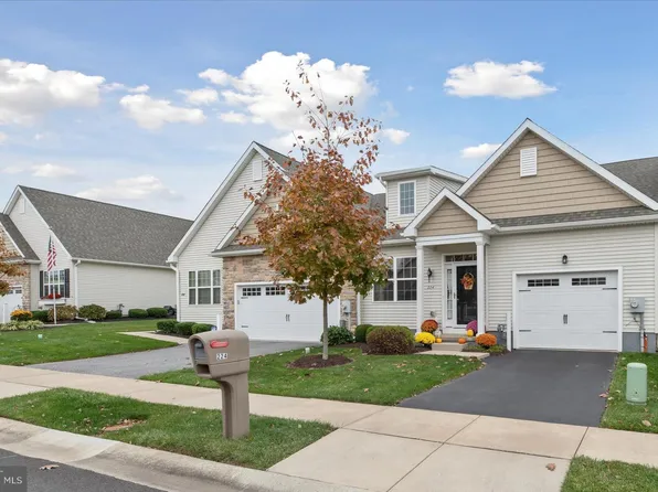 224 Rose View Dr, West Grove, PA 19390