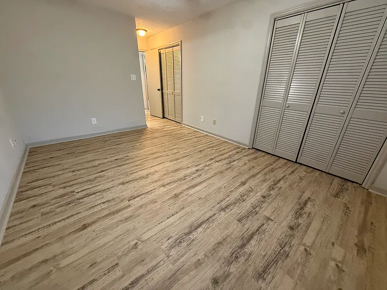 5410 Raintree Trce — Photo 16