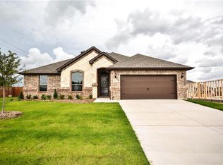 201 Heatherstone Dr, Midlothian, TX 76065