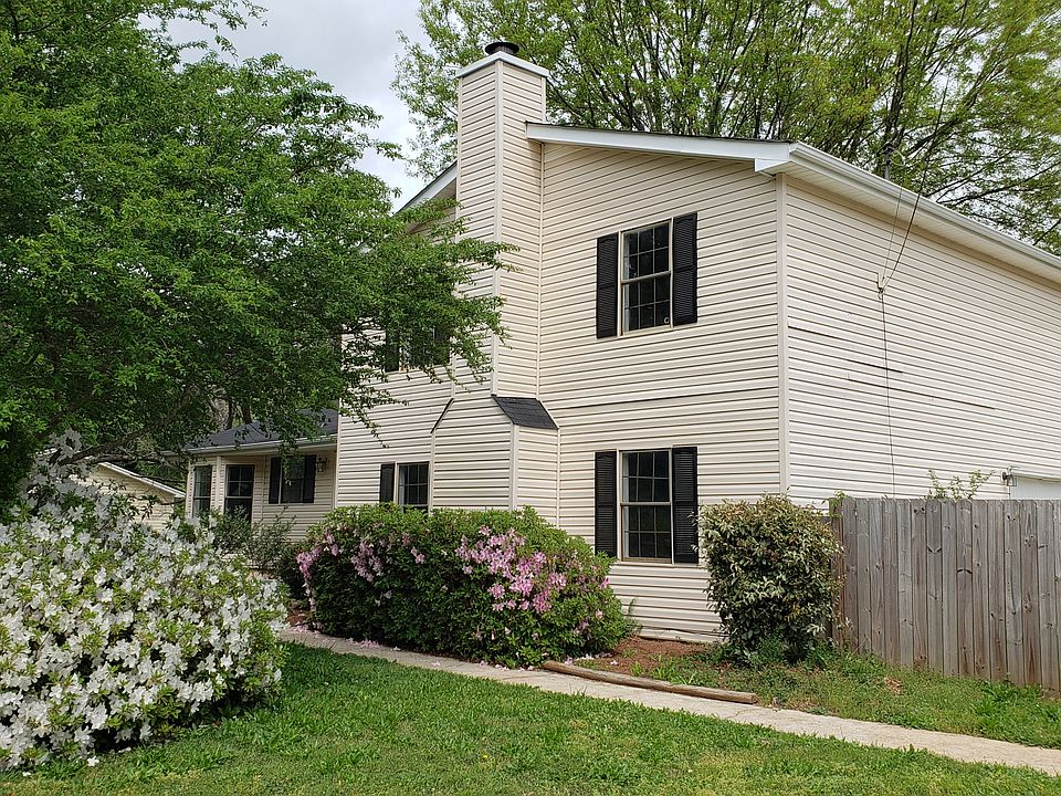 1st image of 122 Park Place Dr