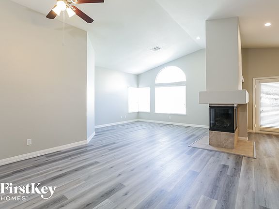 3rd image of 9808 Cross Creek Way