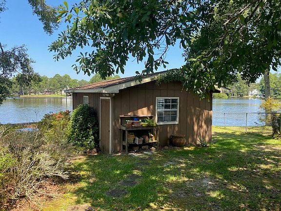 4th image of 1706 E Lakeshore Dr
