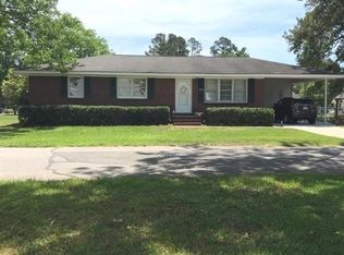 206 Edge St, Elizabethtown, NC 28337