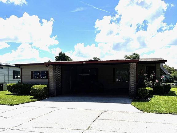 3rd image of 574 Oak Island Cir