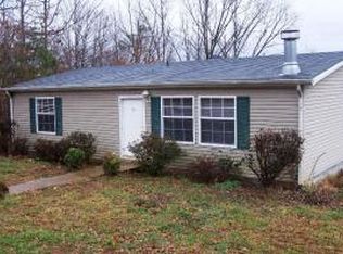 502 Ridgeway Dr, Troutville, VA 24175