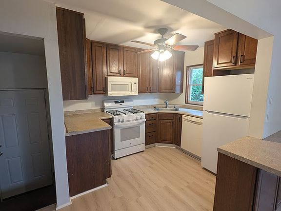 2nd image of 107 Merritt Ave
