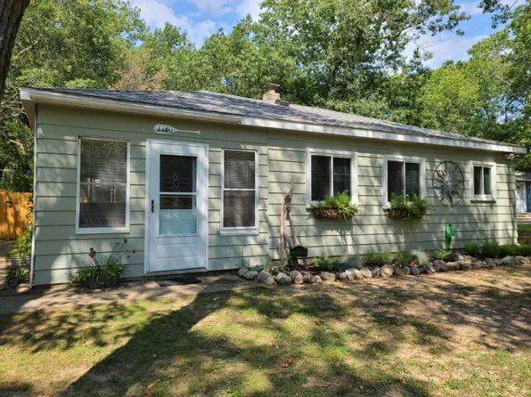 4460 Sand Rd, Caseville, MI 48725