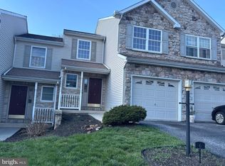6 Fargreen Ct #1C, Etters, PA 17319