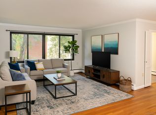 9 Concord St APT C2, West Hartford, CT 06119