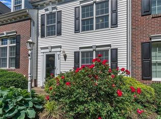 52 Castleview Dr, Mc Kees Rocks, PA 15136