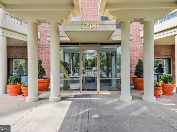 3200 N Leisure World Blvd APT 703, Silver Spring, MD 20906