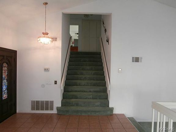 4th image of 1105 Pebblewood Dr