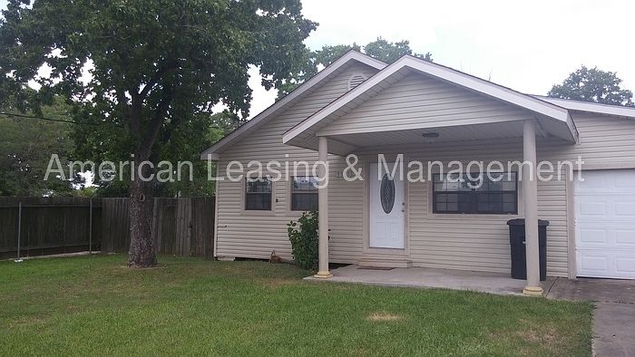 1st image of 1513 S 37th St