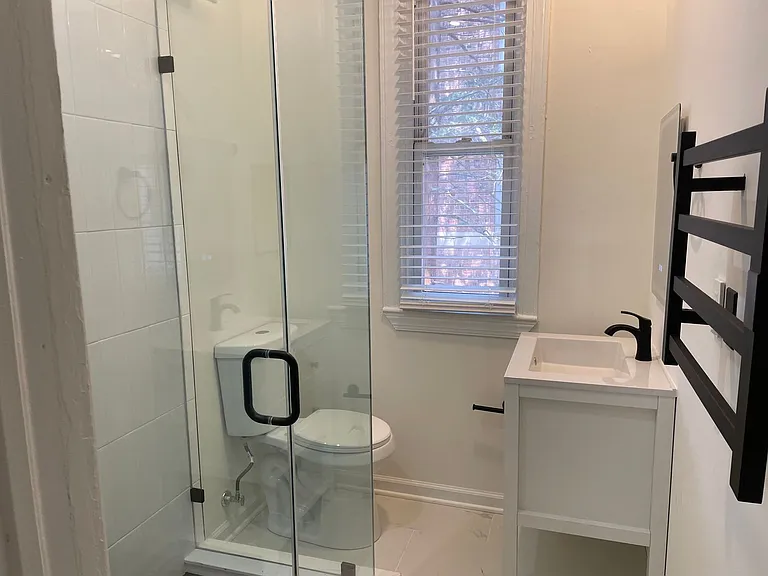 Guilford Apartments — Photo 44