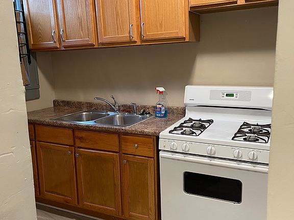 5th image of 2915 Glendale St