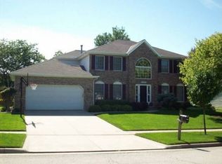 2804 Blarney Stone Ln, Bloomington, IL 61704