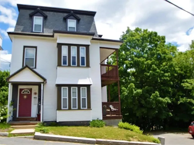 61 Mount Vernon St #2 — Photo 1