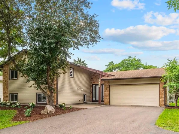 6589 E Fish Lake Rd, Maple Grove, MN 55369