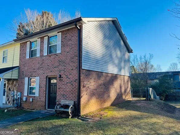 2711 Greystone Ct, Austell, GA 30106