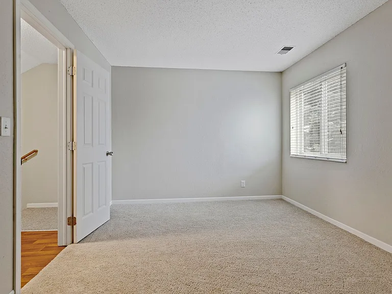 Waterford Place Townhomes — Photo 10
