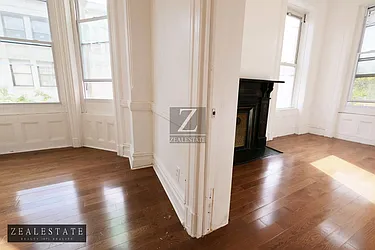 Rented by ZealEstate Group Inc