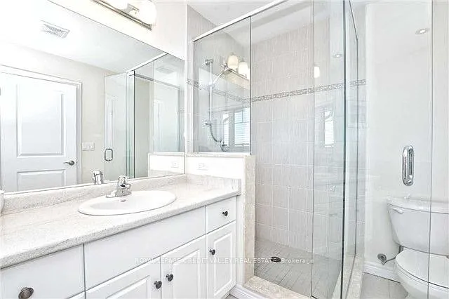 7 Lakelawn Rd #11 — Photo 15