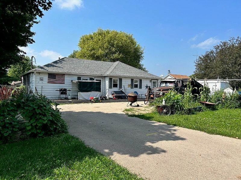 13 S Lafayette St, Milledgeville, IL 61051 MLS 11867131 Zillow