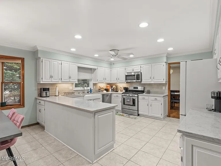 1709 Fanwood St — Photo 11